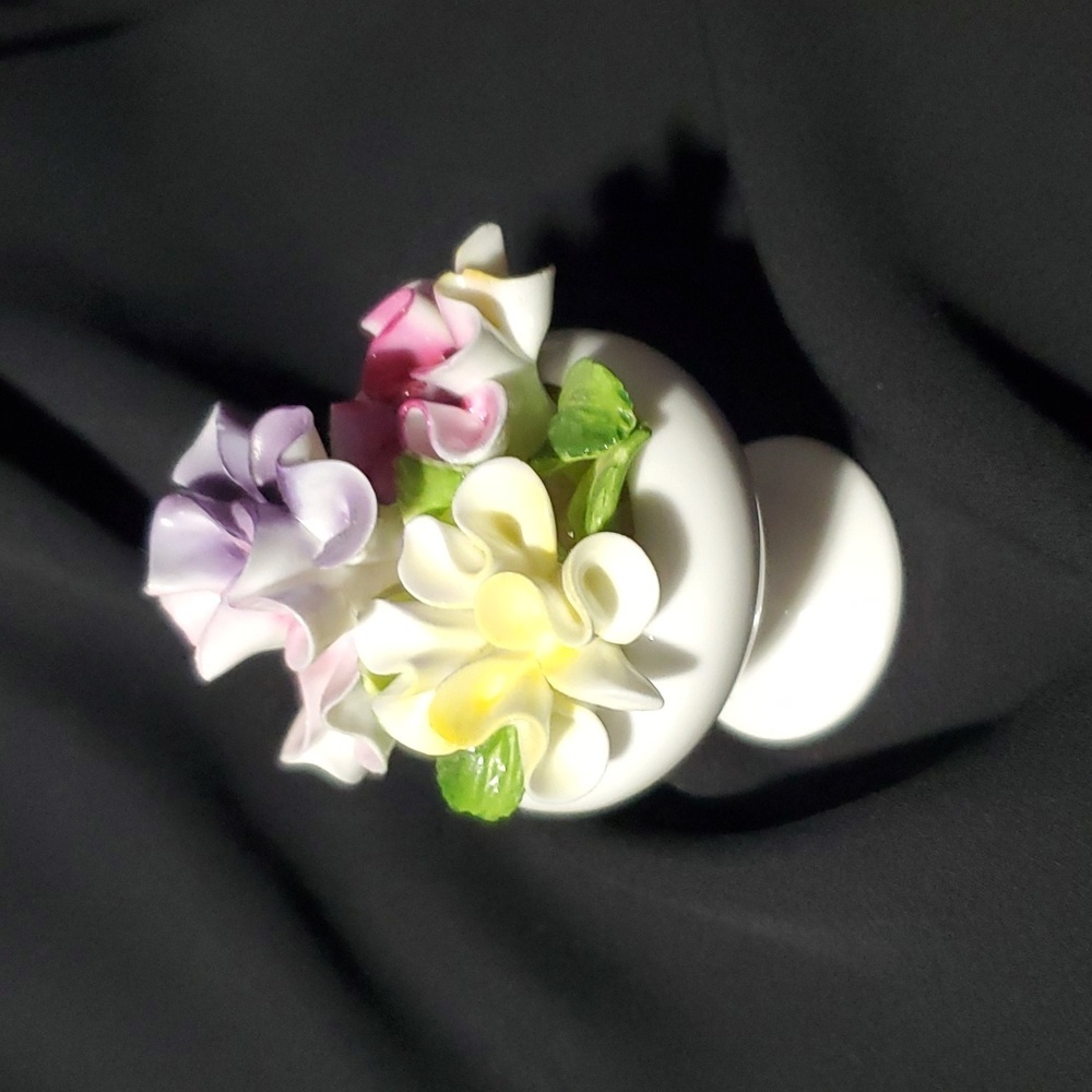 Aristocrat Bone Chaina Flowers